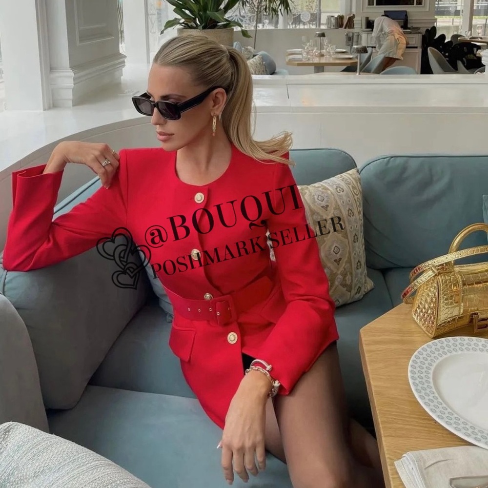 BLOGGERS FAV ZARA RED BELTED BLAZER size XS